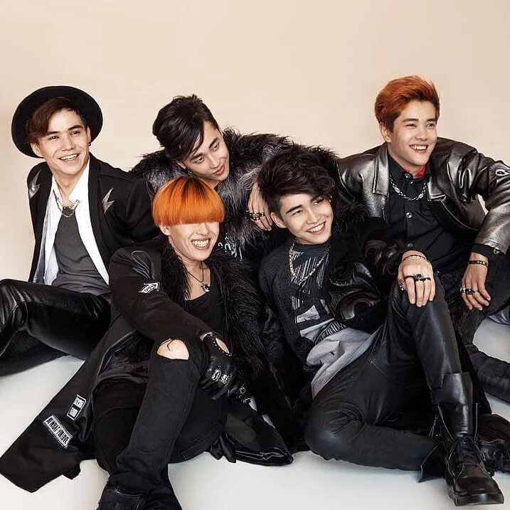 Казахская группа ninety one. Найти оне 1. Ninety one. Группа ninety one бала. One direction 2013.