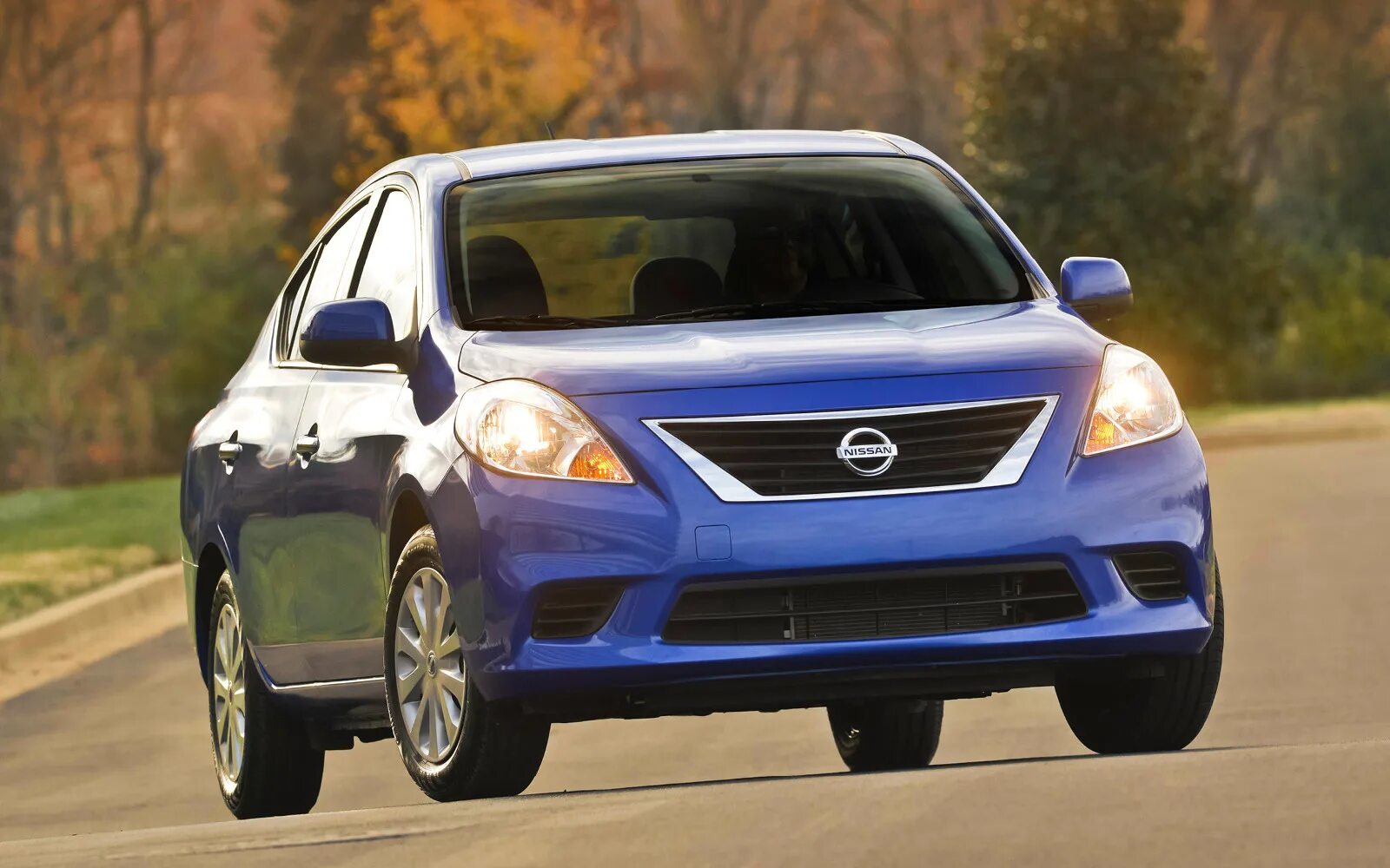 Nissan 1 5. Nissan versa 2014. nissan versa n17x. nissan versa 2012 generator. американки на ниссан.