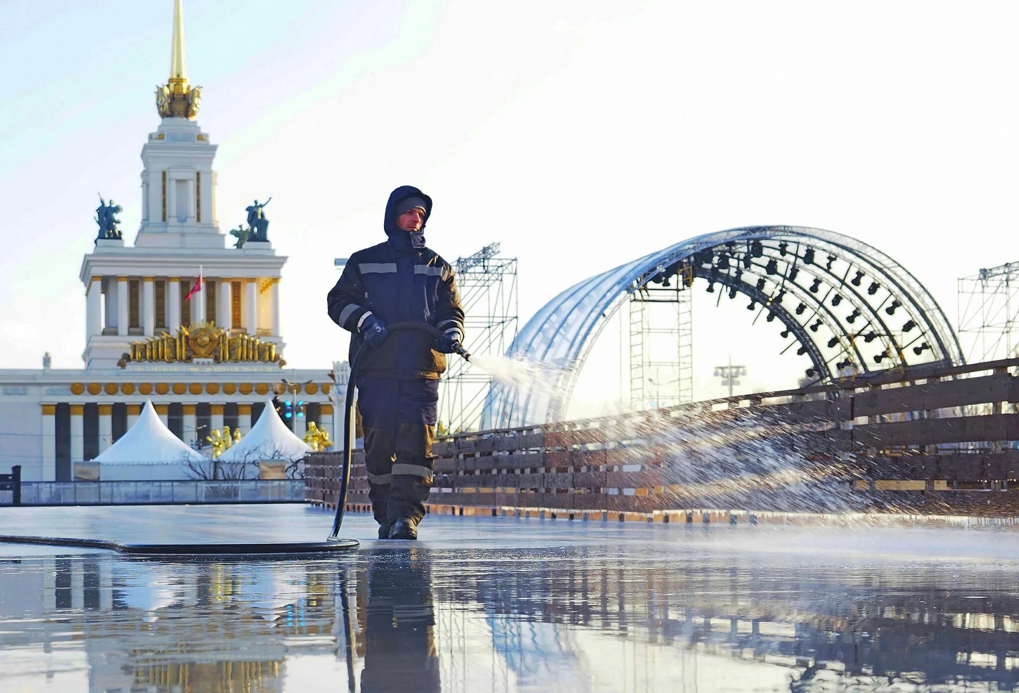 Каток ВДНХ, Москва. Самый большой каток в Москве ВДНХ. Каток ВДНХ открытие. Самый большой каток в Москве 2022. Катки москвы вакансии