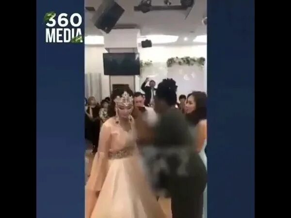 Казашка вышла замуж. Дагестанка вышла за казаха. дагестанка вышла замуж за эфиопа. дагестанка вышла замуж за негра. казашки вышли замуж за террористов.