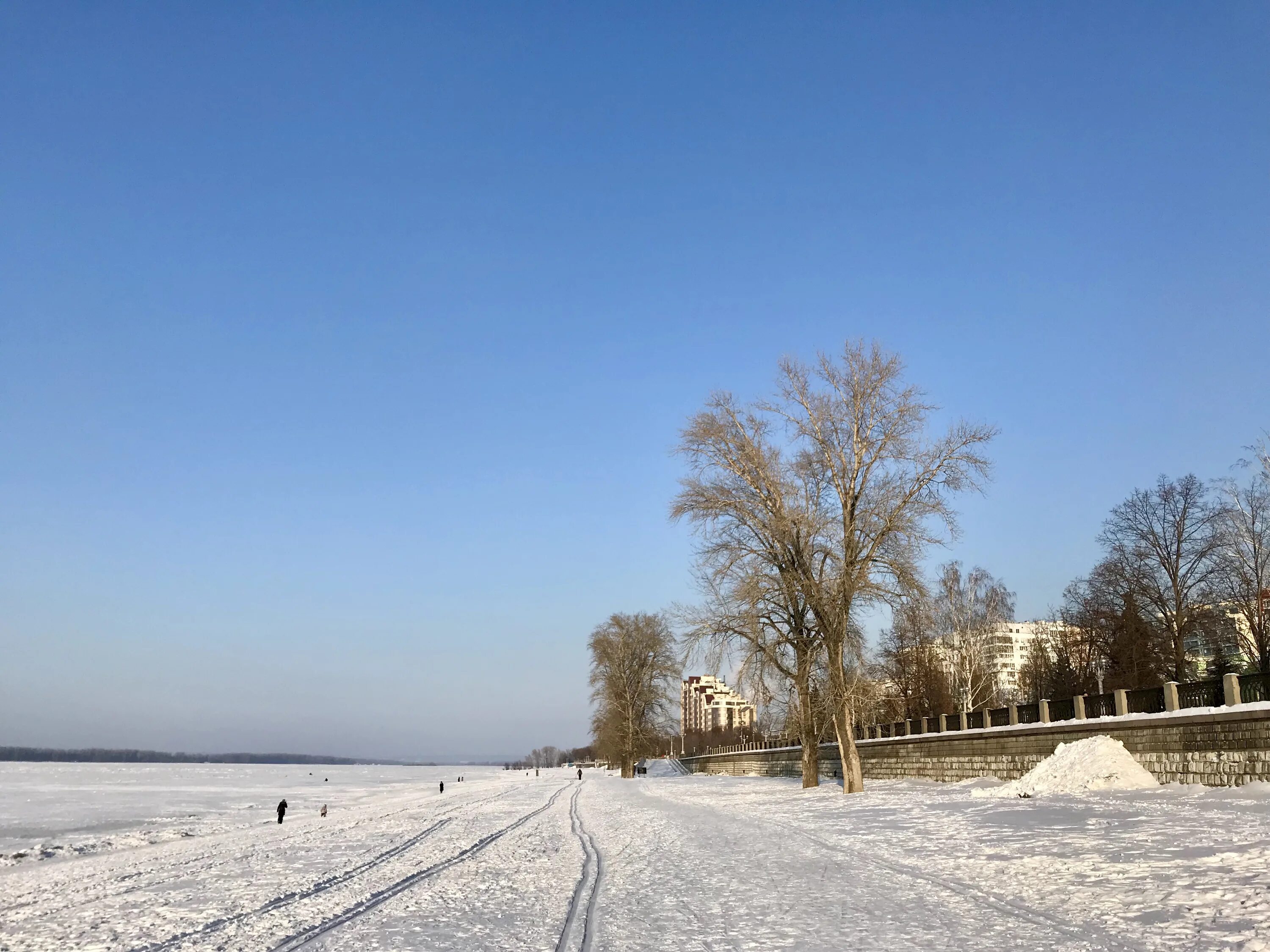 Какая погода в самарской области. Март в Самаре. Самара в марте. Март в Самаре 20. Погода в марте.