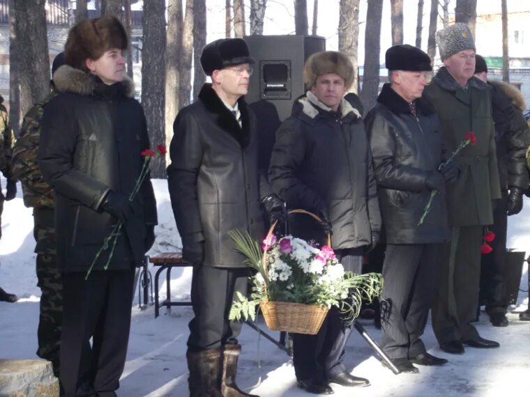 Сквер воинской славы Заводоуковск. Памятники в Заводоуковске. Мемориал воинской славы Заводоуковск. Памятник в сквере воинской славы Заводоуковске. Погода в заводоуковске на неделю тюменская область