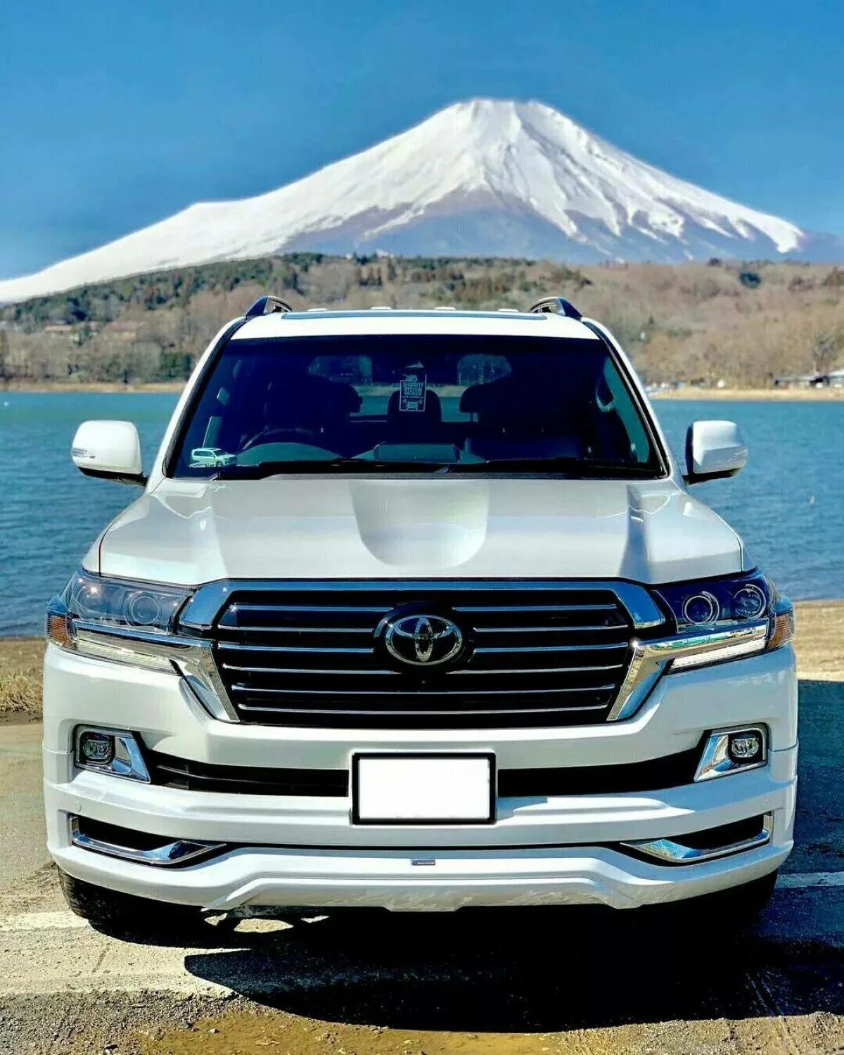 Форум ленд крузер ру. Toyota Land Cruiser 200. Тайотада Лэнд Крузер 200. Ленд Крузер 200 новый. Tayato lan KURUSER.