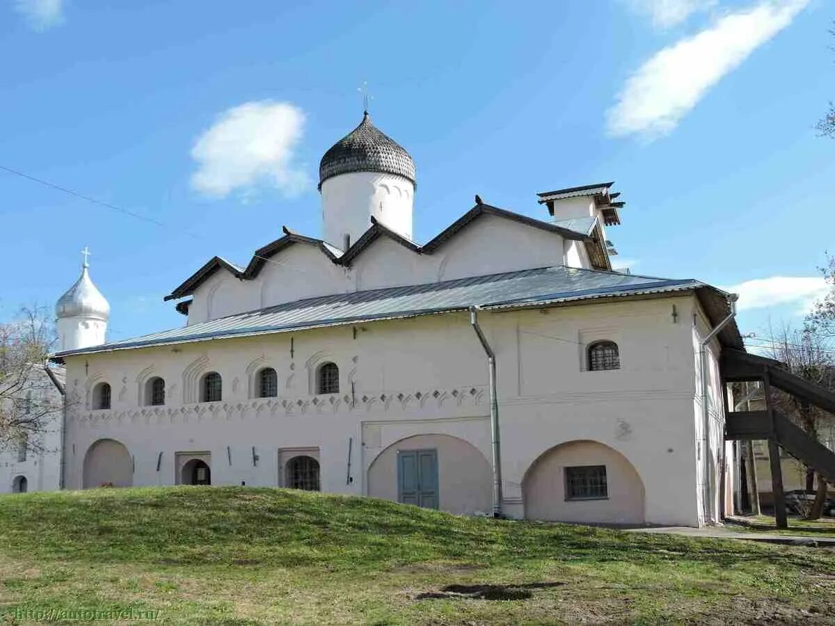 Ярославово дворище церковь жён мироносиц. Новгородское реальное. Новгородское реальное. Новгородское реальное. Храм жен мироносиц великий новгород.