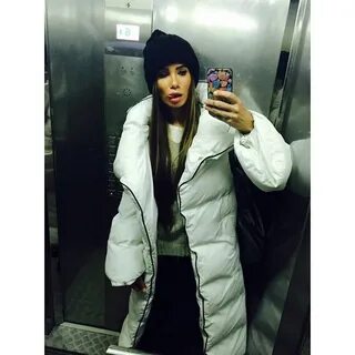 Юля сестра пальто