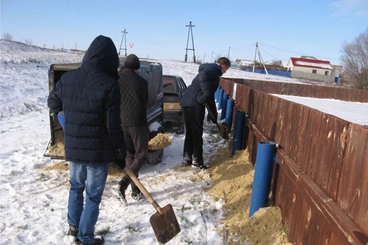 Погода в отрадном волгоградской области михайловский район. Люди в Отрадном Михайловского района Вологодской области. Лессервис Михайловский район Гоф. Фотография зарёвского сельсовета Михайловского района. Работу в Михайловском районе.