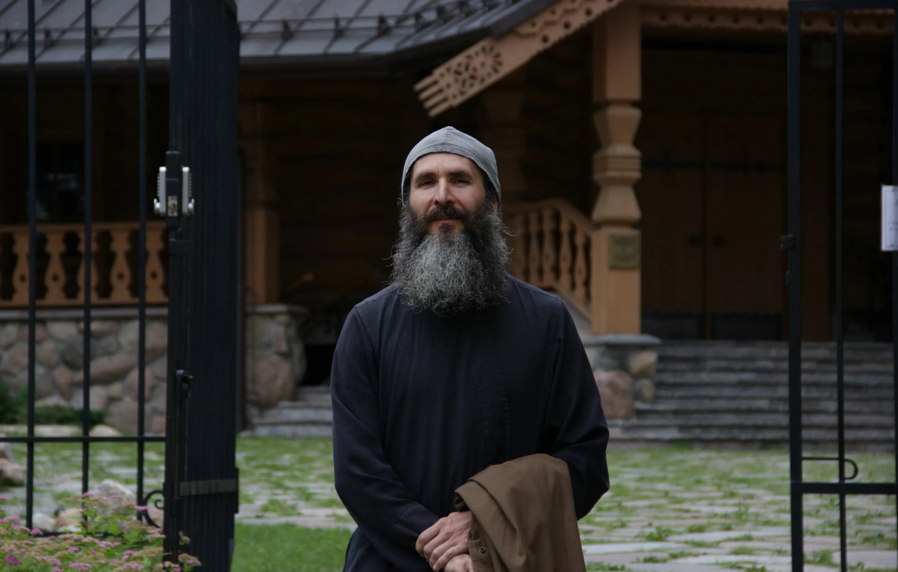 Глухонемой парень в монастыре. Монах Салафиил Филипьев.