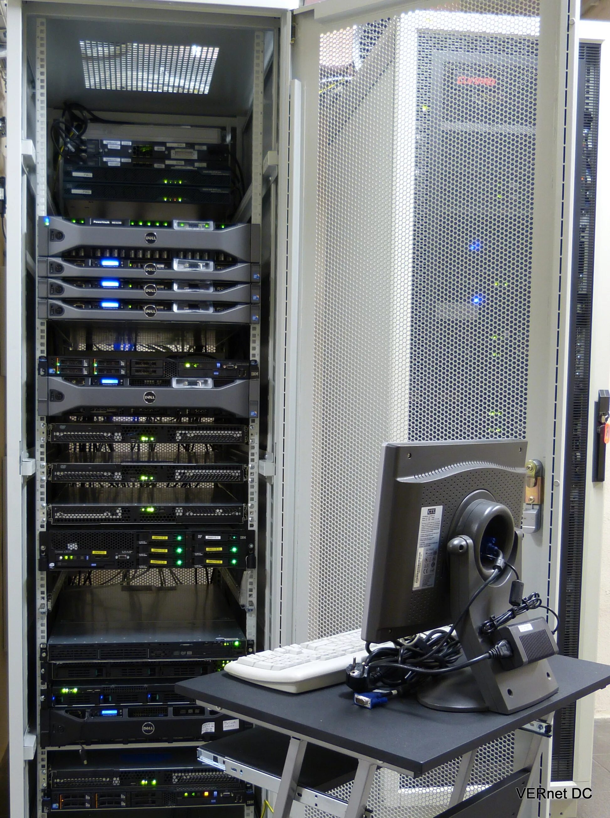 D c servers