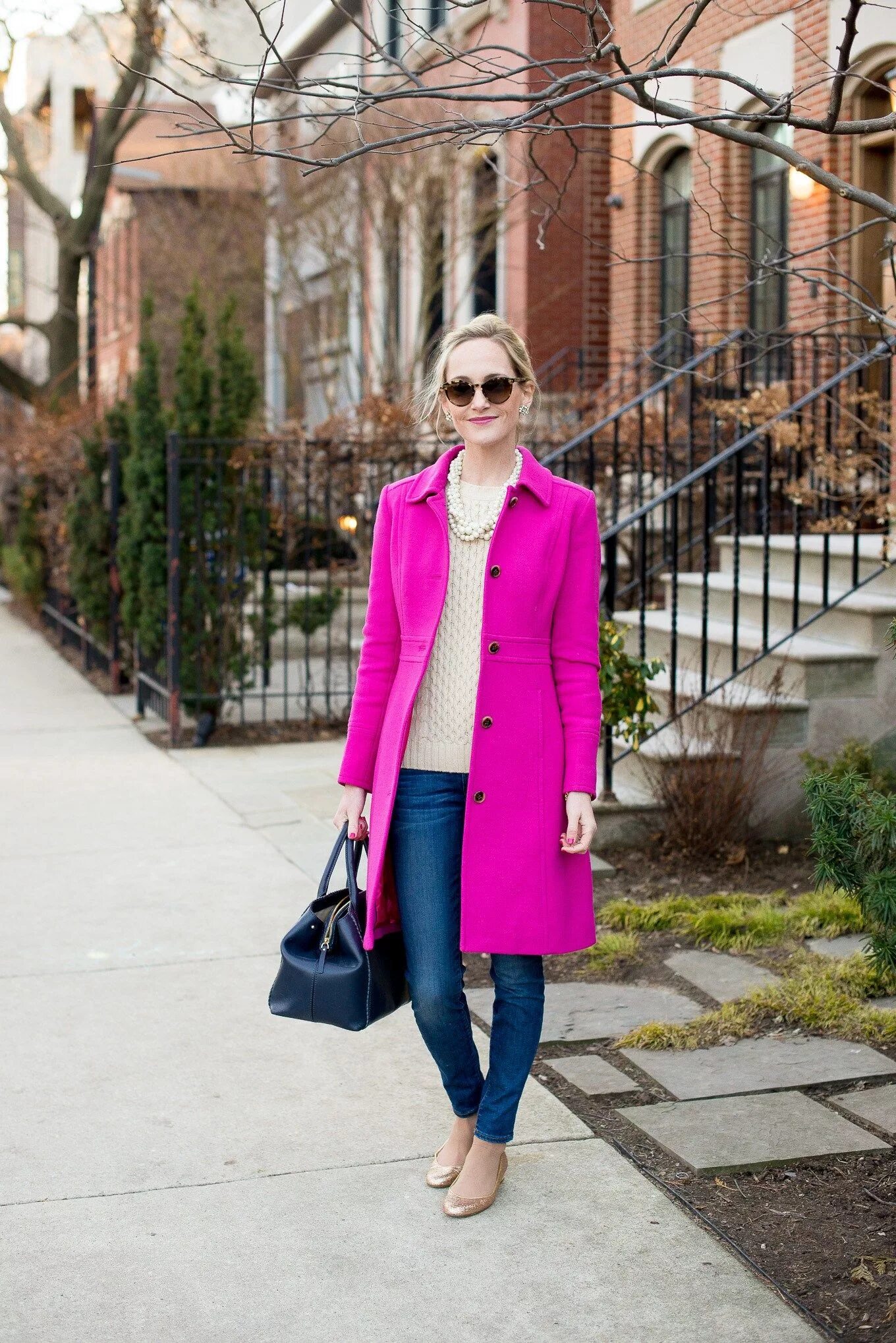 Ярко розовое пальто. Ted baker пальто женское. Ярко розовое пальто. Розовое пальто необычное. Ярко розовое пальто.