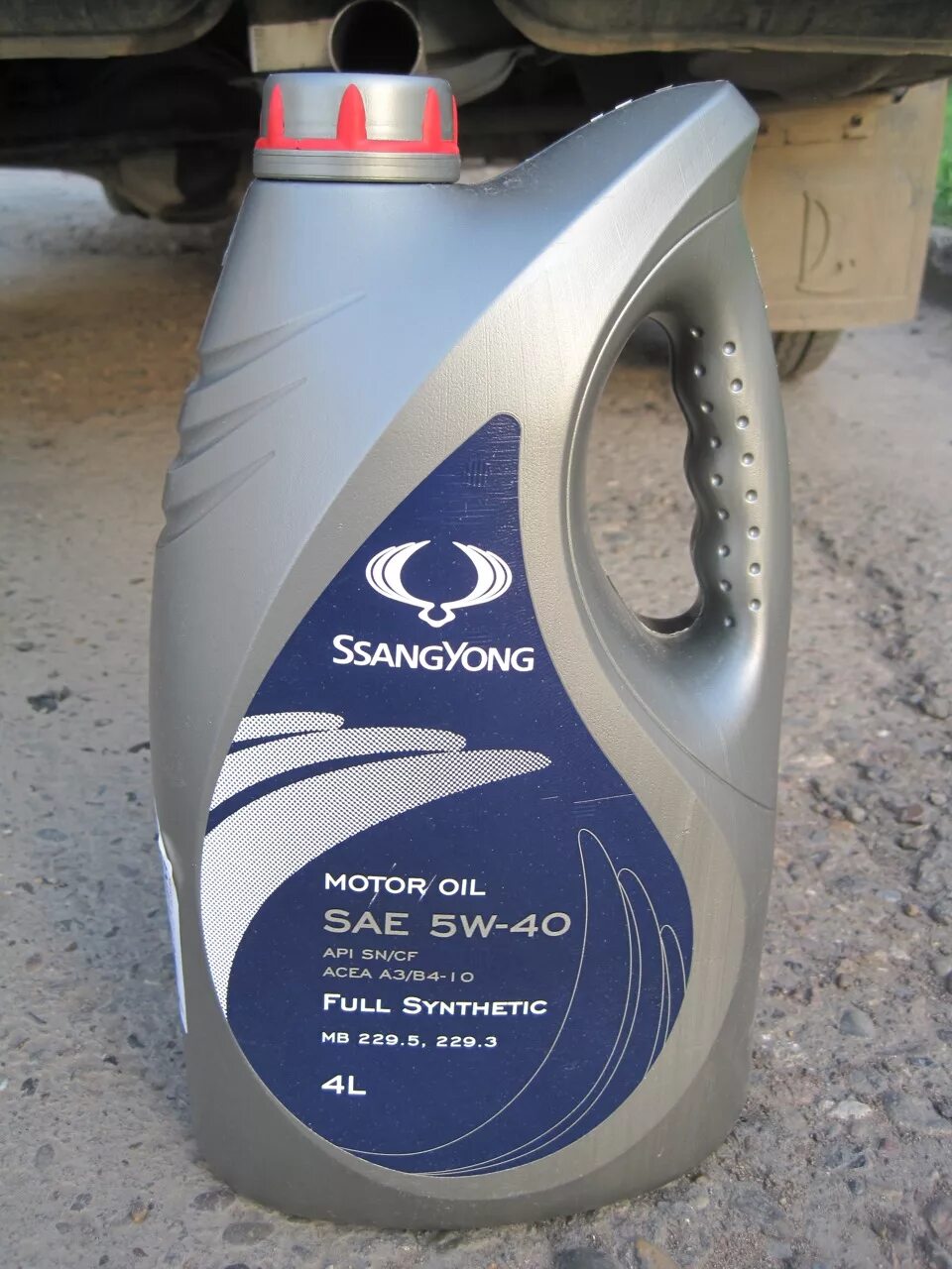 Ссангйонг кайрон масло. SSANGYONG Motor Oil SAE 5w 40. Масло Санг енг 5w30. Масло SSANGYONG 5w30 артикул. Масло моторное Санг енг Кайрон 2.3 бензин.