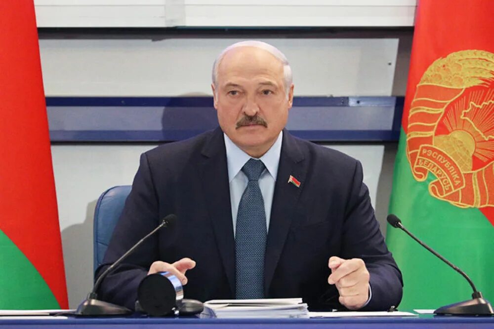 Лукашенко осудил. Лукашенко. лукашенко 2013. лукашенко подписал. указ лукашенко.