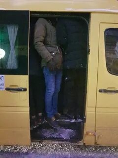 Встретились в маршрутке слушать
