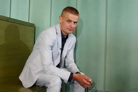 Томаш биография
