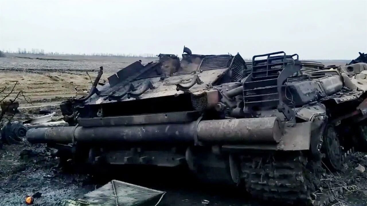 Подбитая российская техника в буче. Подбитая российская техника видео. Подбитая российская техника видео. Подбитая российская техника видео. Подбитая российская техника видео.