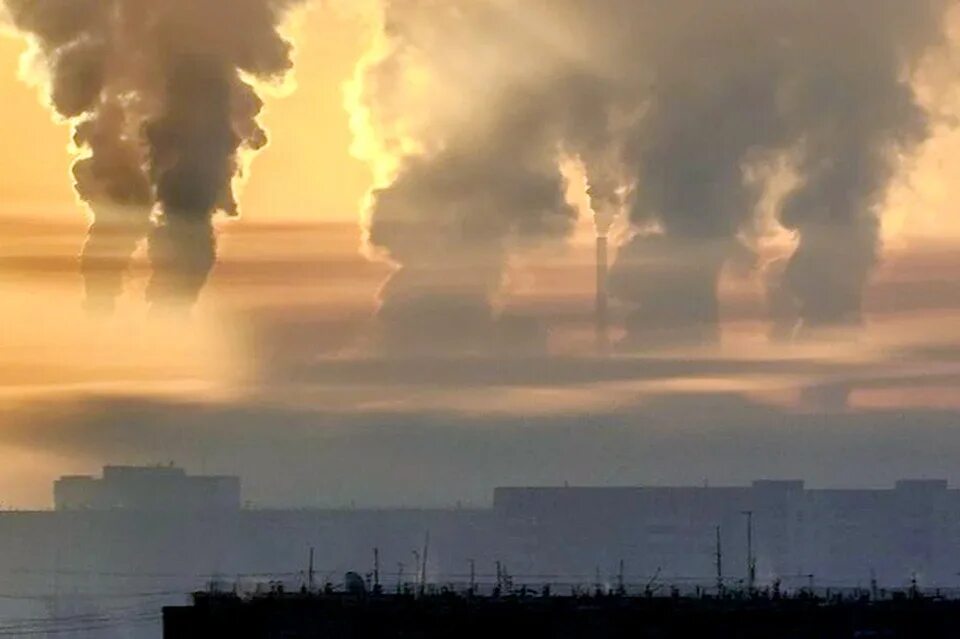 В атмосфере снова сгораю. Загрязнение воздуха в Рязани. Загрязненность атмосферы г. Рязани. Заводы Рязани и выбросы. Загрязнение воздуха Губкин.