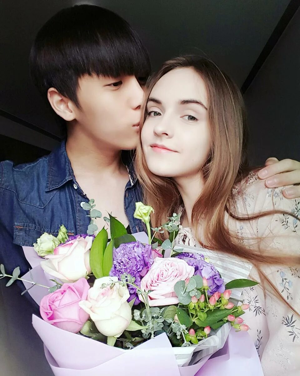 Саша International couple. Кореец и русская девушка. Русско корейская пара. Мужчина и женщина корейский