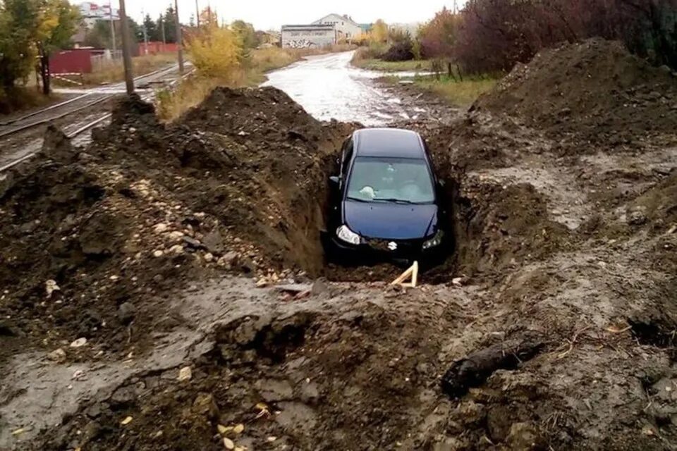 Разбитая россия. Плохая дорога. Ужасные дороги. Российские дороги. Разбитая дорога.