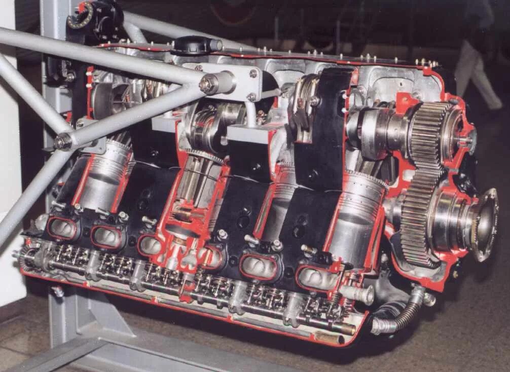 Двигатель дб. DB 605.