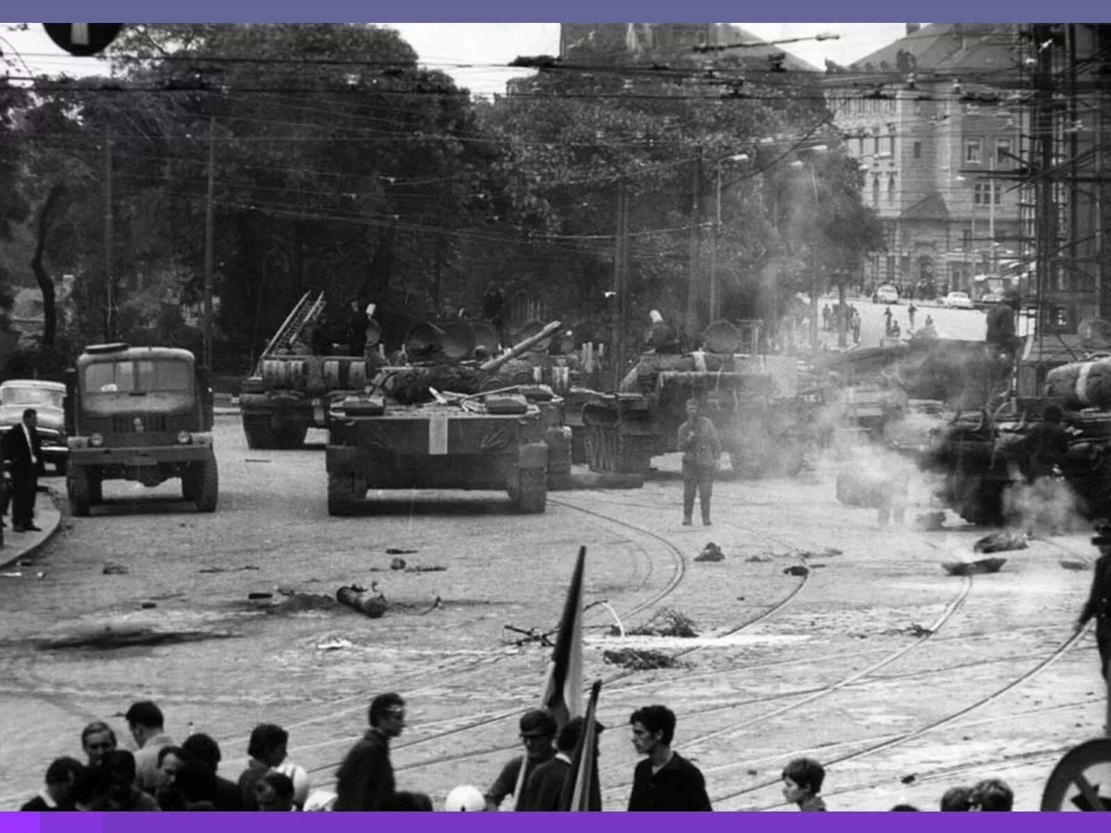 Протесты в чехословакии. Операция Дунай 1968. Операция Дунай Прага 1968. Операция Дунай 1968 ГДР.