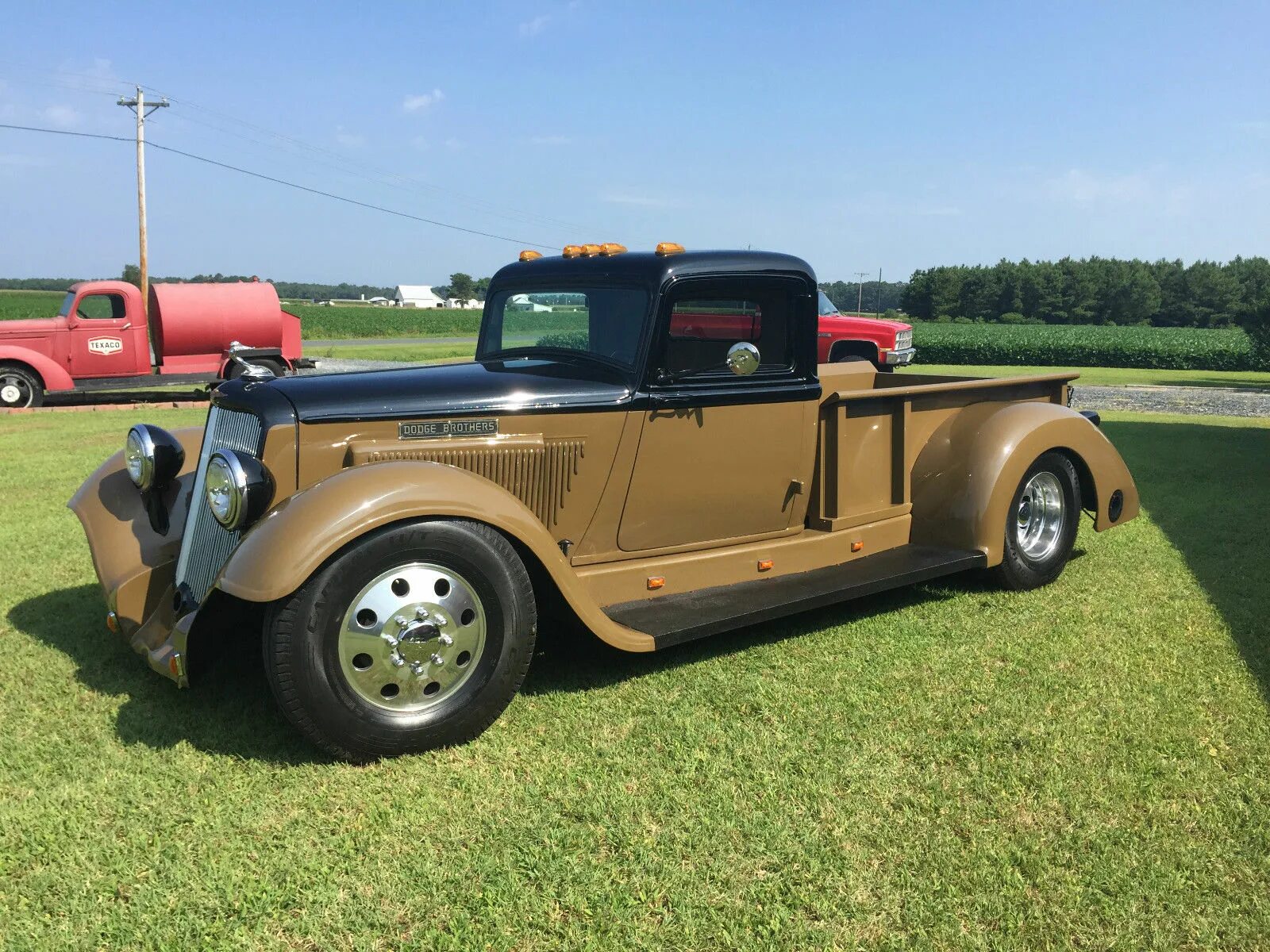 Hot pick up. Dodge Truck 1935. Хот род Додж. Hot Rod dodge Pickup. Dodge b Series хот род.