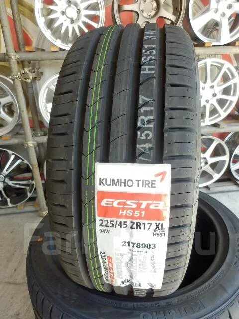 Kumho ecsta 225 45 r17. 225/45 R17 Kumho Ecsta hs51 94w XL. Kumho Ecsta hs51 225/45 r17. 225/45r17 91w Kumho Ecsta hs52. Kumho 215/55r17 94v hs51.