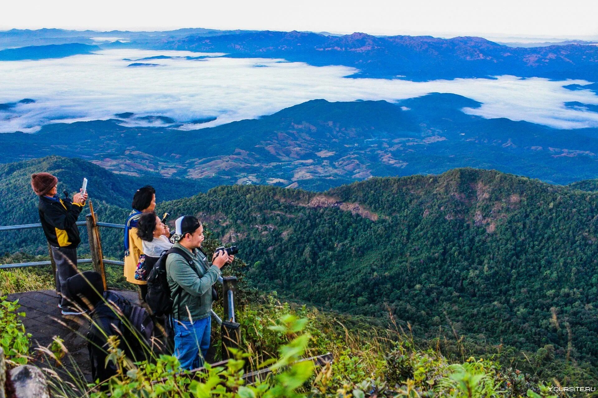 Tourism ecotourism. Тропа Тихоокеанского хребта. Экологический туризм. Экотуризм. Экологический туризмзм.