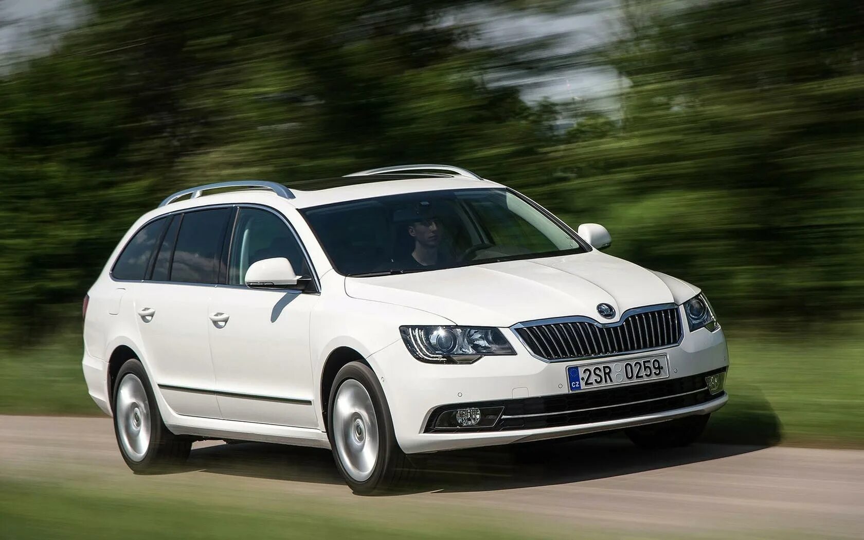 Шкода лс. Skoda Superb Combi 2013. Шкода Суперб 2013. Superb Combi 2014. Skoda Octavia Superb 2013.