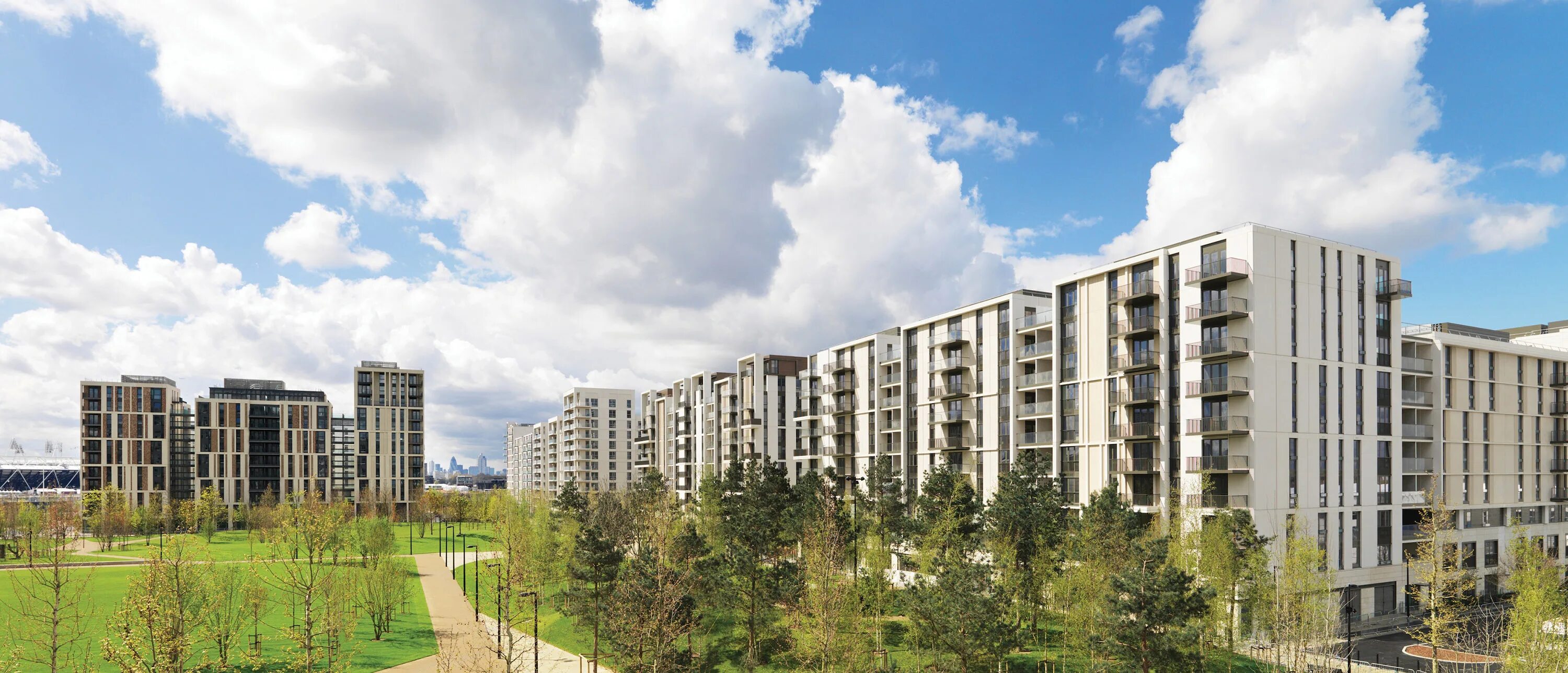 E e village. ЖК Олимпик парк. Олимпик парк Минск. Ист Виллидж Лондон.