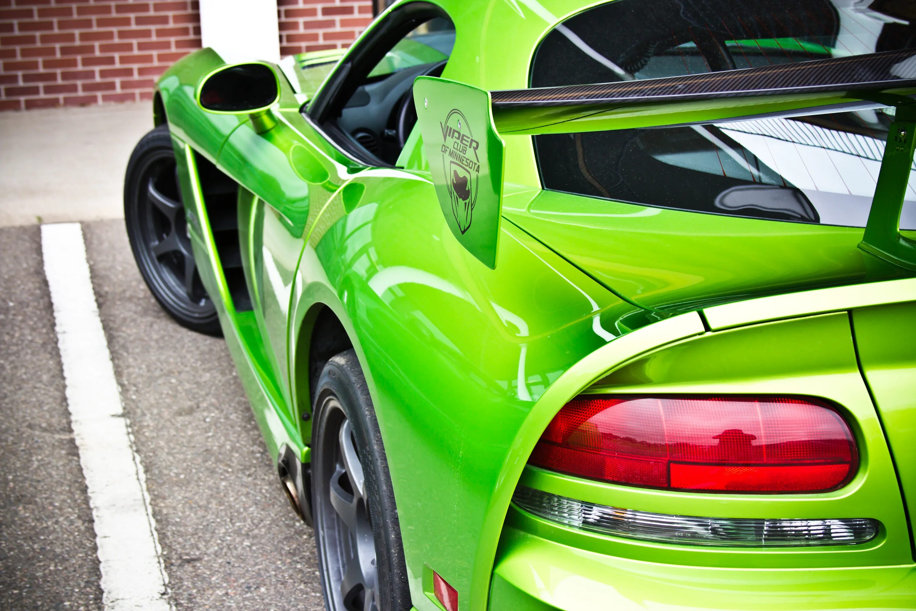 Viper green. Додж Вайпер зеленый. Dodge Viper зеленый. Додж Вайпер кабриолет зеленый 2022. Dodge Viper 2022.