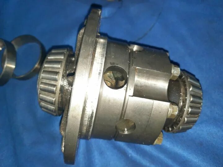 Дифференциал переднего моста уаз. Самоблок уаз спайсер. Электроблокировка уаз спайсер. Дифференциал спайсер. Самоблокирующийся дифференциал на уаз.