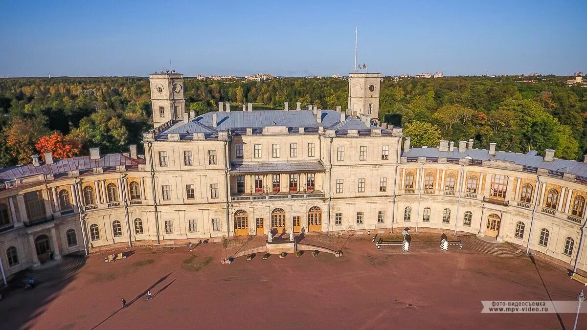 Гатчинский дворец. Малый гатчинский дворец гатчина. Замок павла 1 в гатчине. 1 гатчинский дворец. Гатчина-санкт-петербург дворец павла.