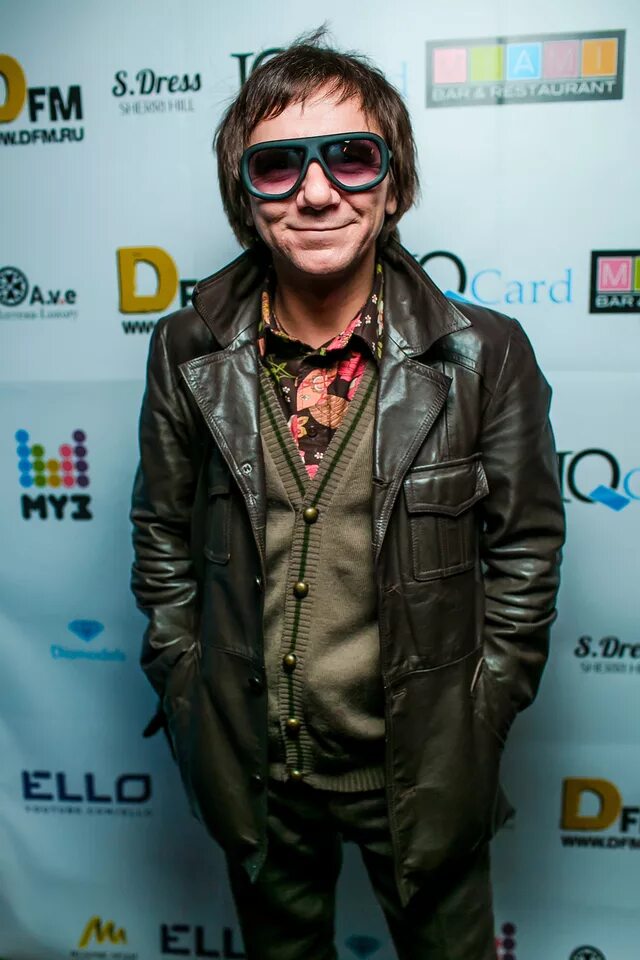 бг мы пили эту чистую. гребенщиков и индийские инструменты. гребенщиков песни на индийском.