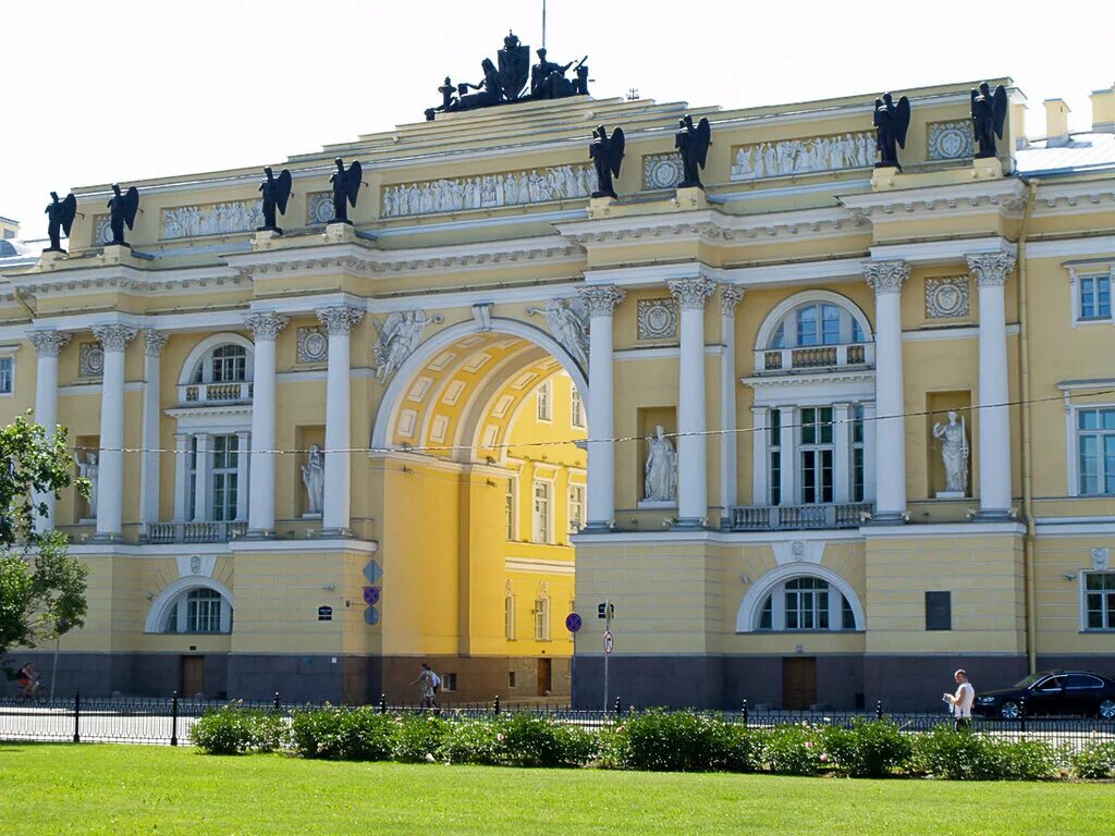 карл росси здание сената и синода. здание сената и синода в санкт-петербурге архитектор. здания сената и синода в санкт-петербурге 19 век. здания сената и синода в санкт-петербурге 19 век. здание сената и синода в санкт-петербурге архитектор.
