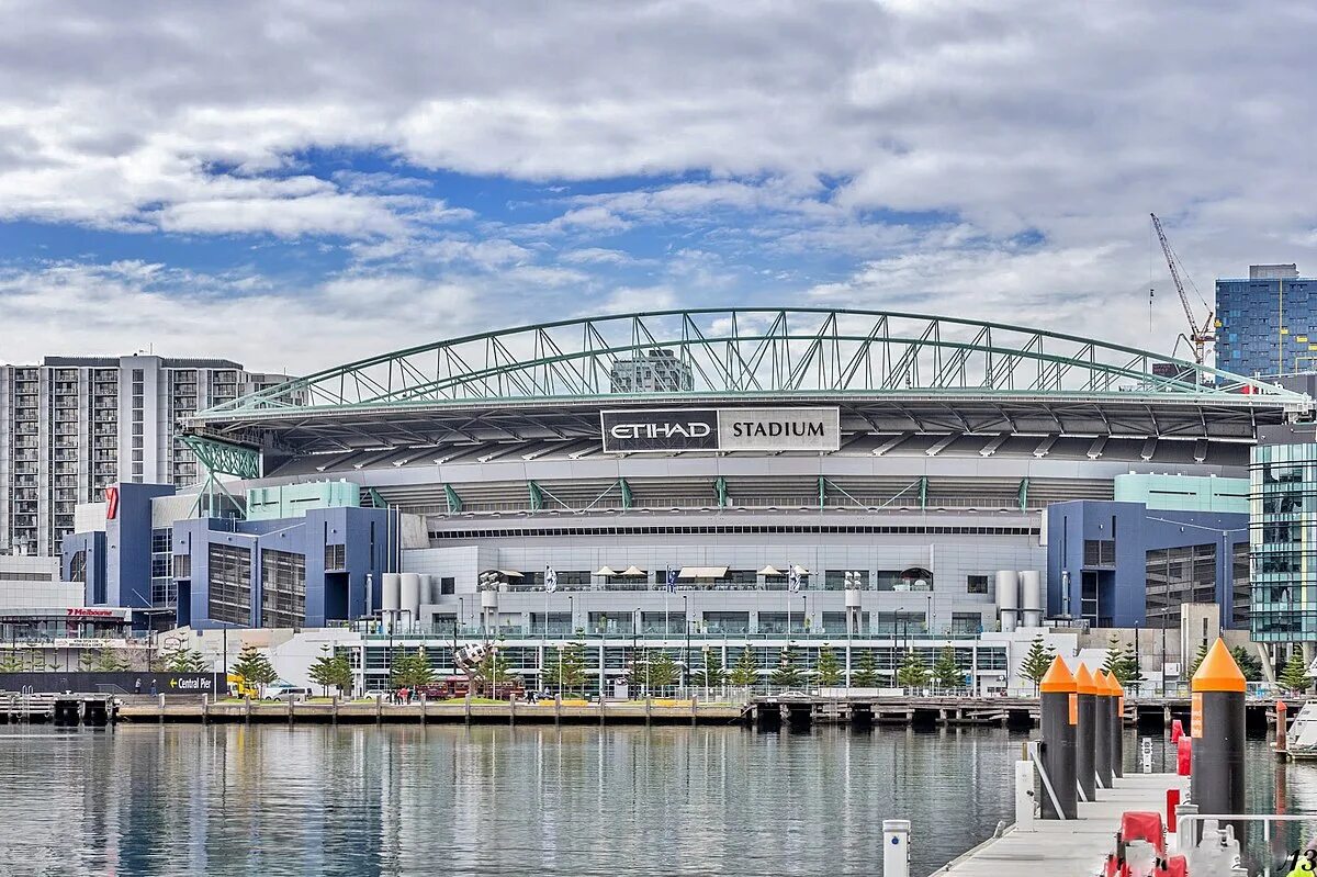 Этихад стэдиум мельбурн. Marvel stadium melbourne. Марвел стадион на одной картинке. Стадион марвел мельбурн. Marvel stadium.