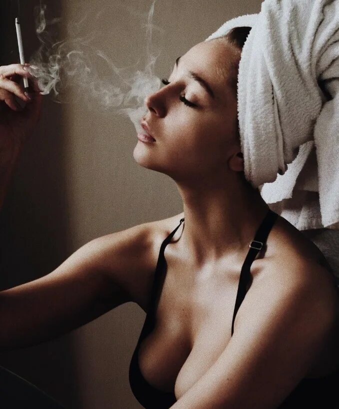 Настя ивлеева откровенное. Ивлеева. ивлева максим. настя ивлева курит. ивлеева uncenser.