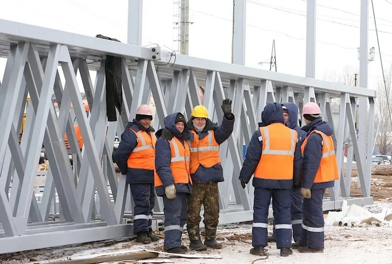 Вахтовый метод работы. Владивостокская кондитерская фабрика приморский. Вахта в приморском крае. Работа вахтой от прямых работодателей. Механизатор экскаватора погрузчика.