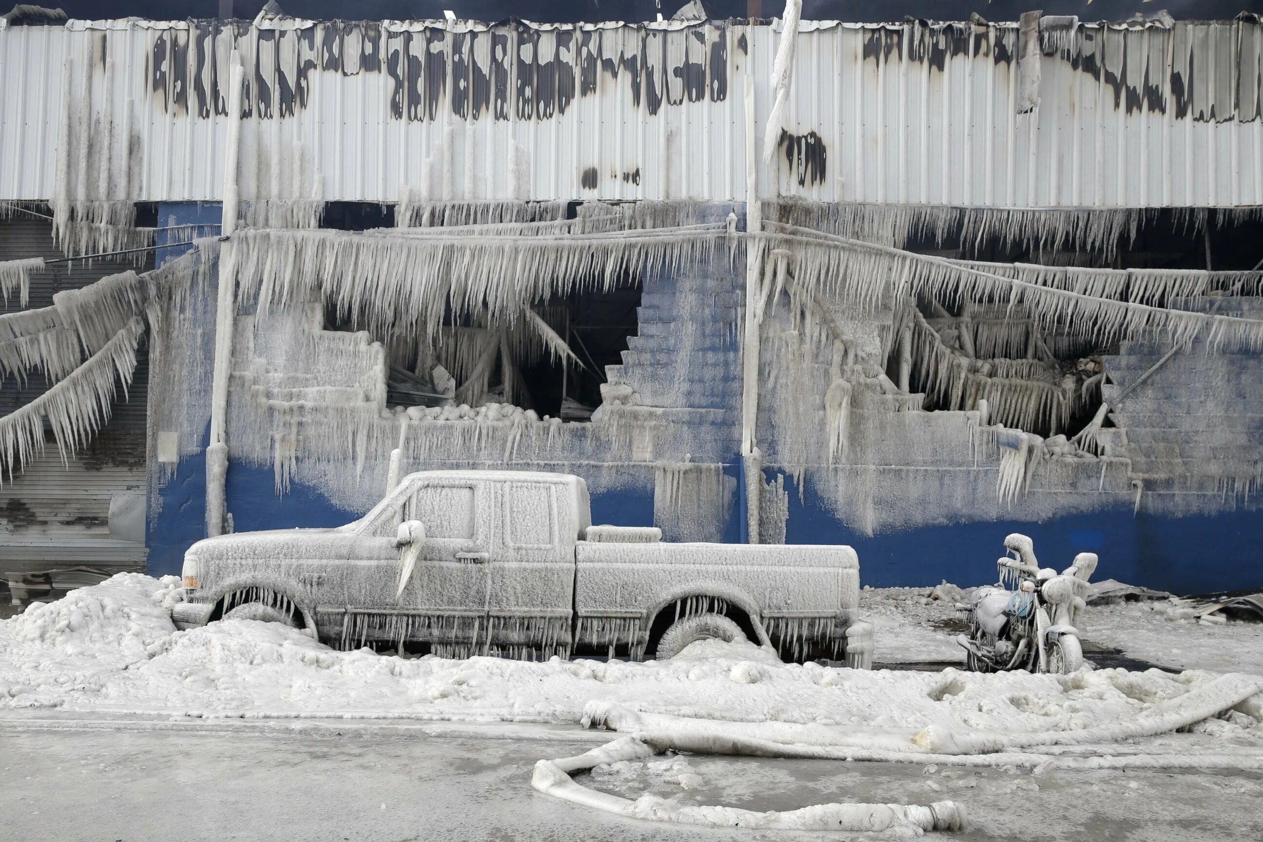 Ледяной шторм в китае. Ледяной шторм Швейцария 2005. Ice Storm 1998. Ледяной шторм 1998 года. Ледяной шторм в Шаньси.