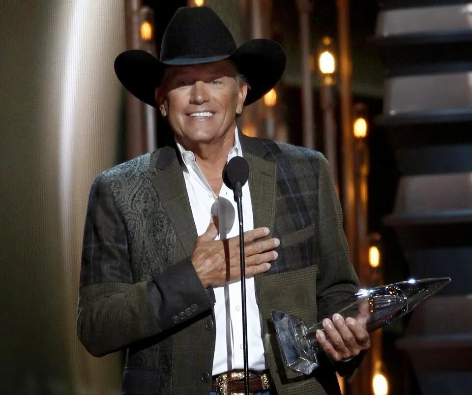 King godverse. King of some. Игра king of avalon. Zeptolab игры. Бобби хилл царь горы.