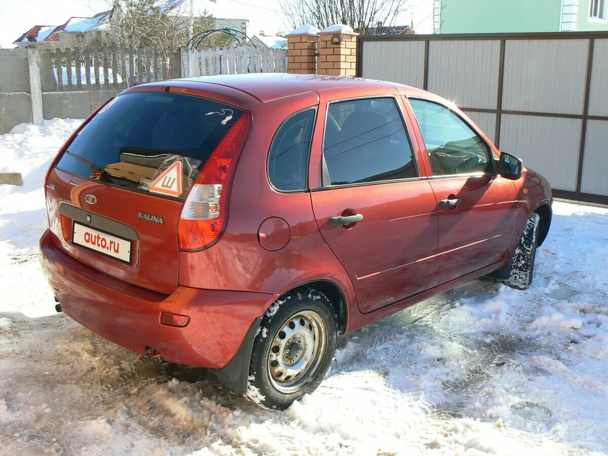 Купить калину в нижегородской области. Калина машина h023yy72. Машина Калина красная хэтчбек 323.