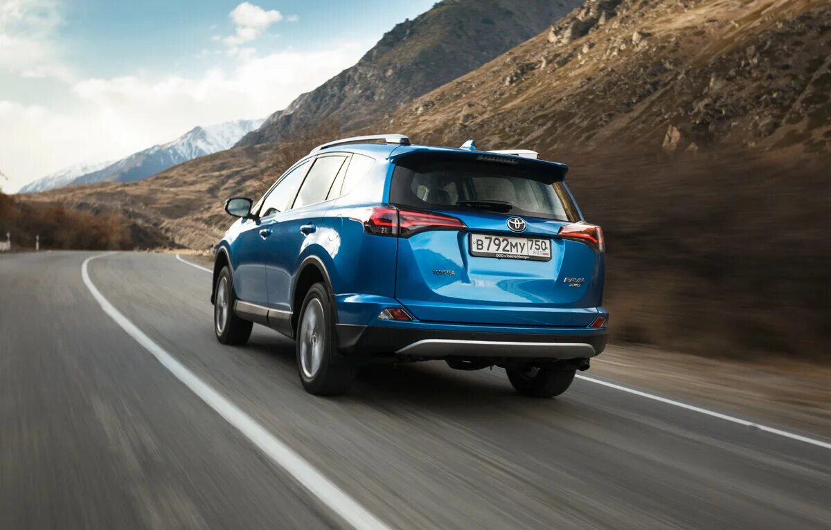 Рав 4 тип. Toyota rav4 (2015-2019). toyota rav4 rear. rav4 2015 сзади. обновление тойота рав 4.