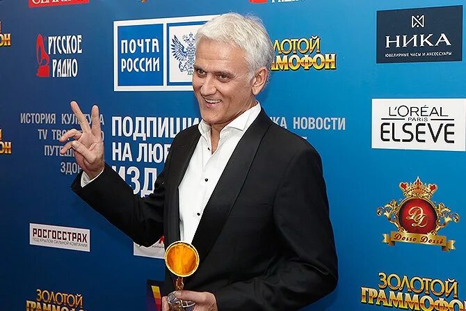 Радио русский хит золотой граммофон. Золотой граммофон 2007 Басков.