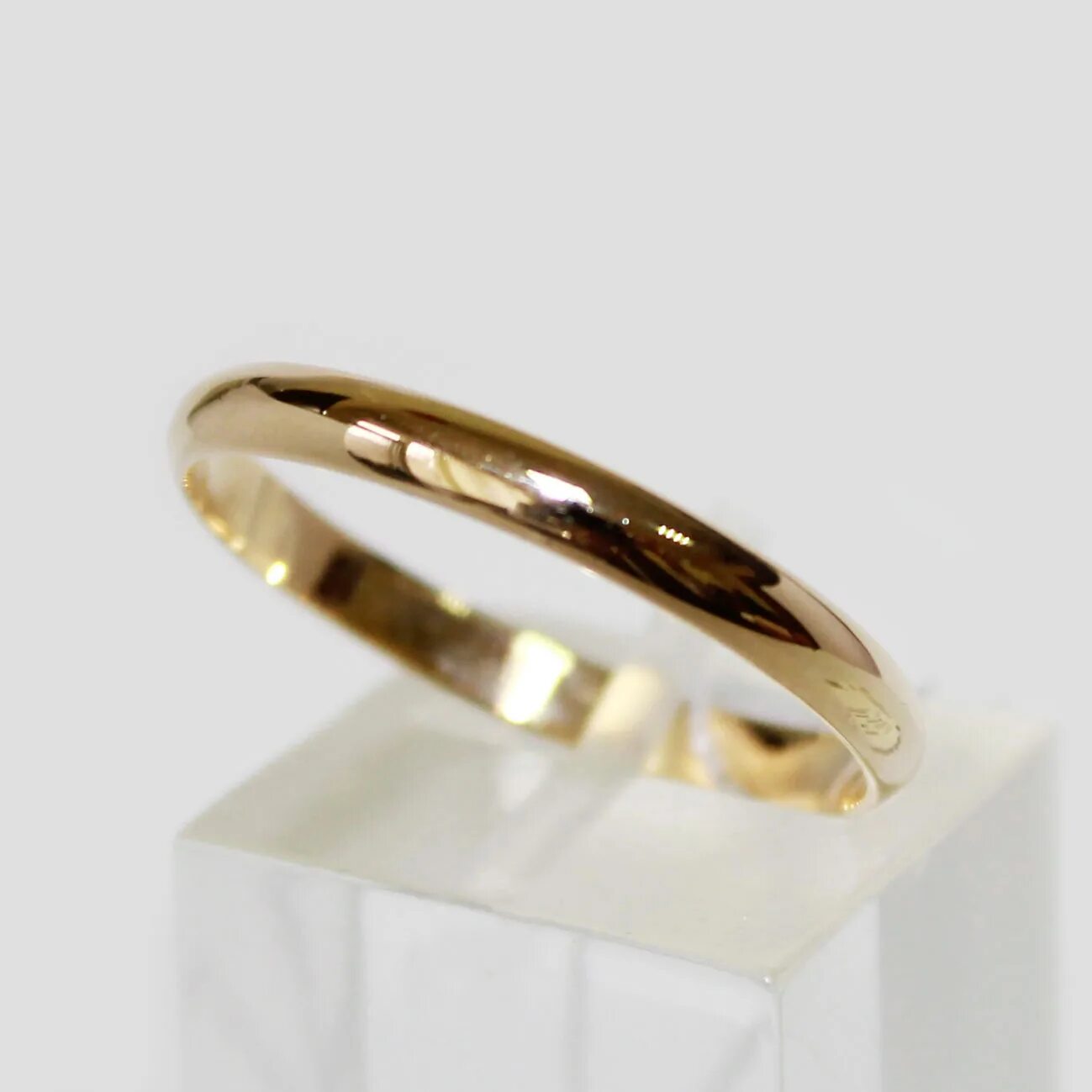 кольцо обручальное женское классическое. широкое обручальное кольцо женское. кольцо обручальное женское классическое. обручальное кольцо. золотое кольцо обручалка 585.