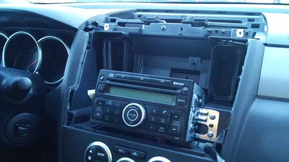 Как снять магнитолу тиида Как снять головное устройство Nissan Tiida (Ниссан Тиида) 2004-.