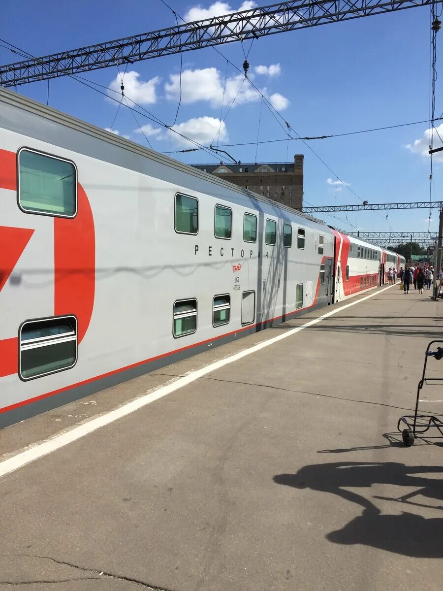 Поезд 104 сочи. 104в Адлер Москва двухэтажный. Поезд 104 ж Адлер Москва. Поезд 104 Москва Адлер. Поезд 104ж, Адлер — Москва «двухэтажный состав».