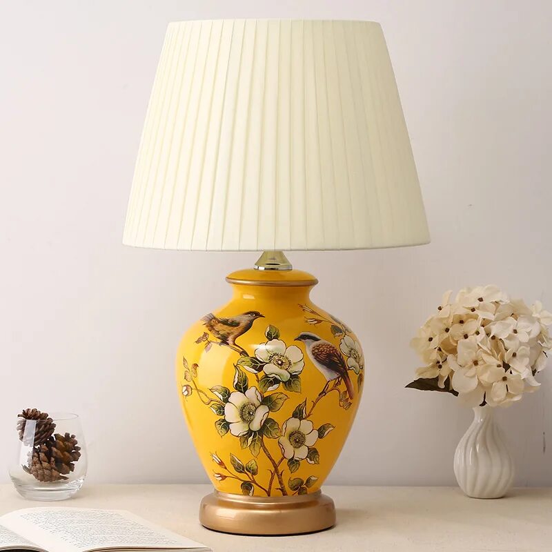 керамическая лампа с абажуром. настольные лампы с абажуром и керамическим основанием. настольные лампы сан марко. настольная лампа с керамическим основанием. керамические лампы с абажуром.