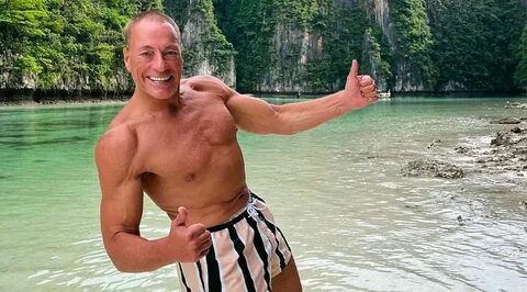 Жібек халат бейнеде