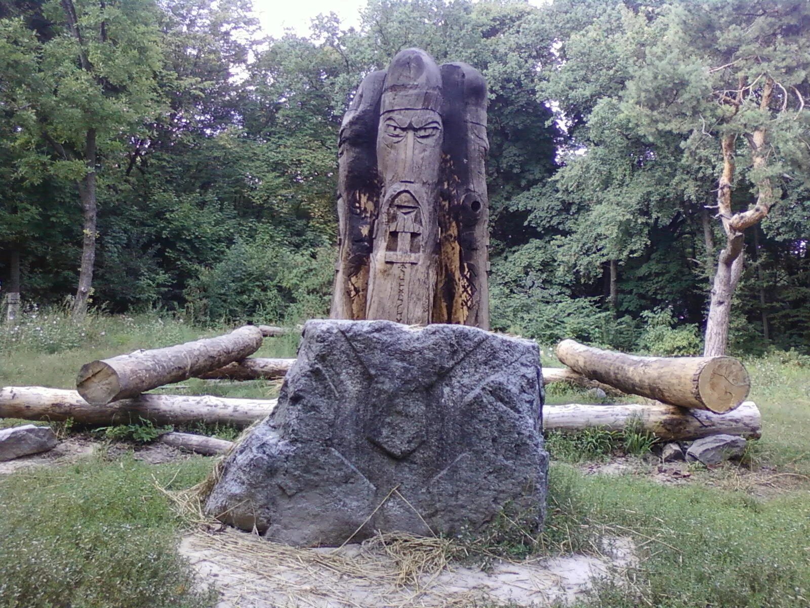 Храм языческих богов