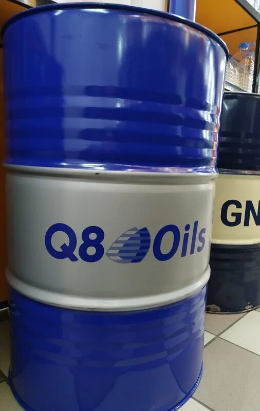 Масло q8 5w40. Масло q8 10w 40. Q8 Oils 200l. Моторное масло q8 5w30. Моторное масло 5w30 q8 Formula.