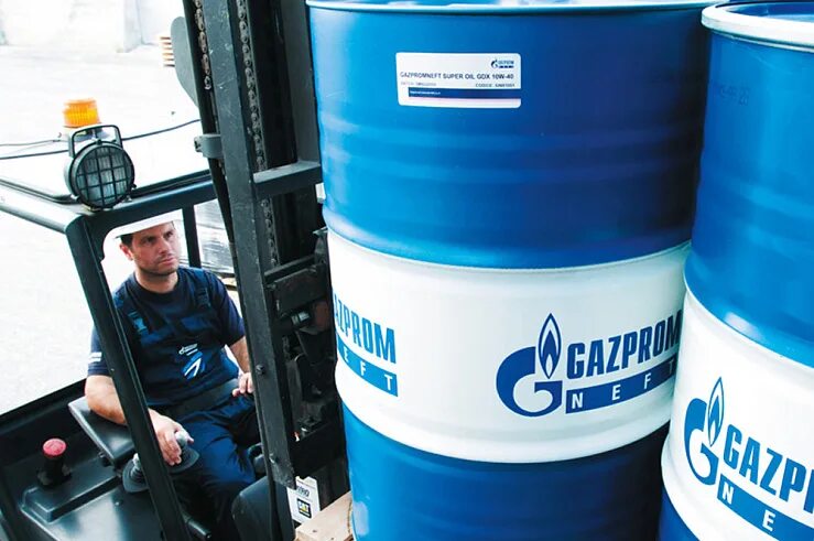 Смазочные материалы газпромнефть: масла и смазки. Склад смазочных материалов. Масло моторное роснефть логотип. Газ для смазочных материалов. Смазочные материалы.