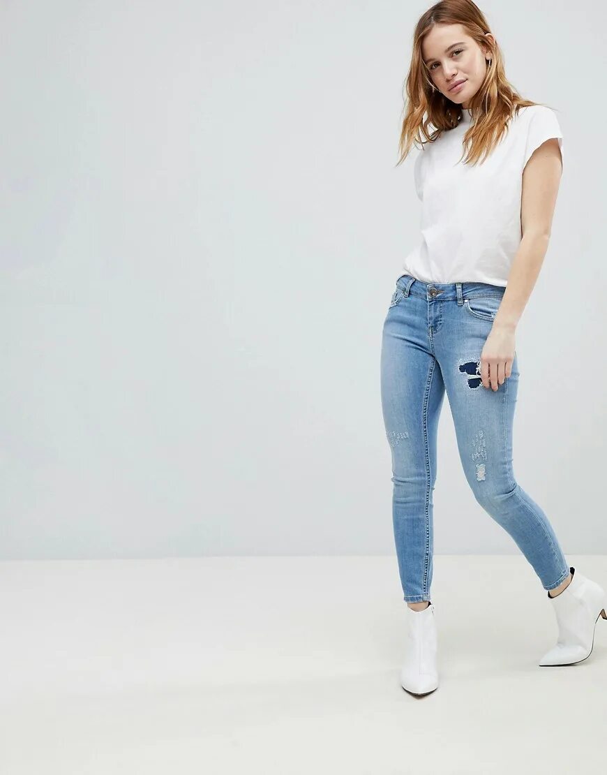 Piper rockelle. белые обтягивающие джинсы. Mya dark в одежде. Mya quinn джинсы. Mya quinn джинсы.